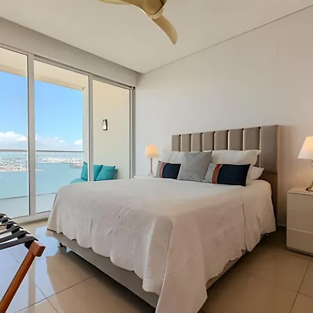 Apartamento Luxury H2 Piso 19 / Sea Bay View & Historic Center